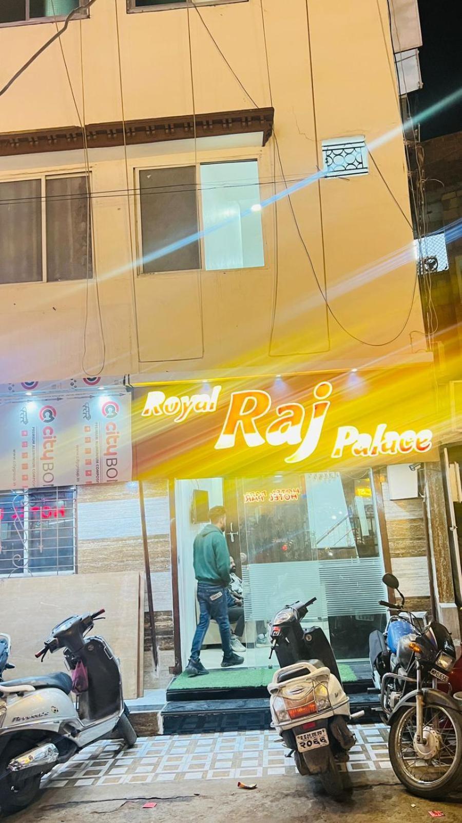 Royal Raj Palace Ujjain Exterior foto